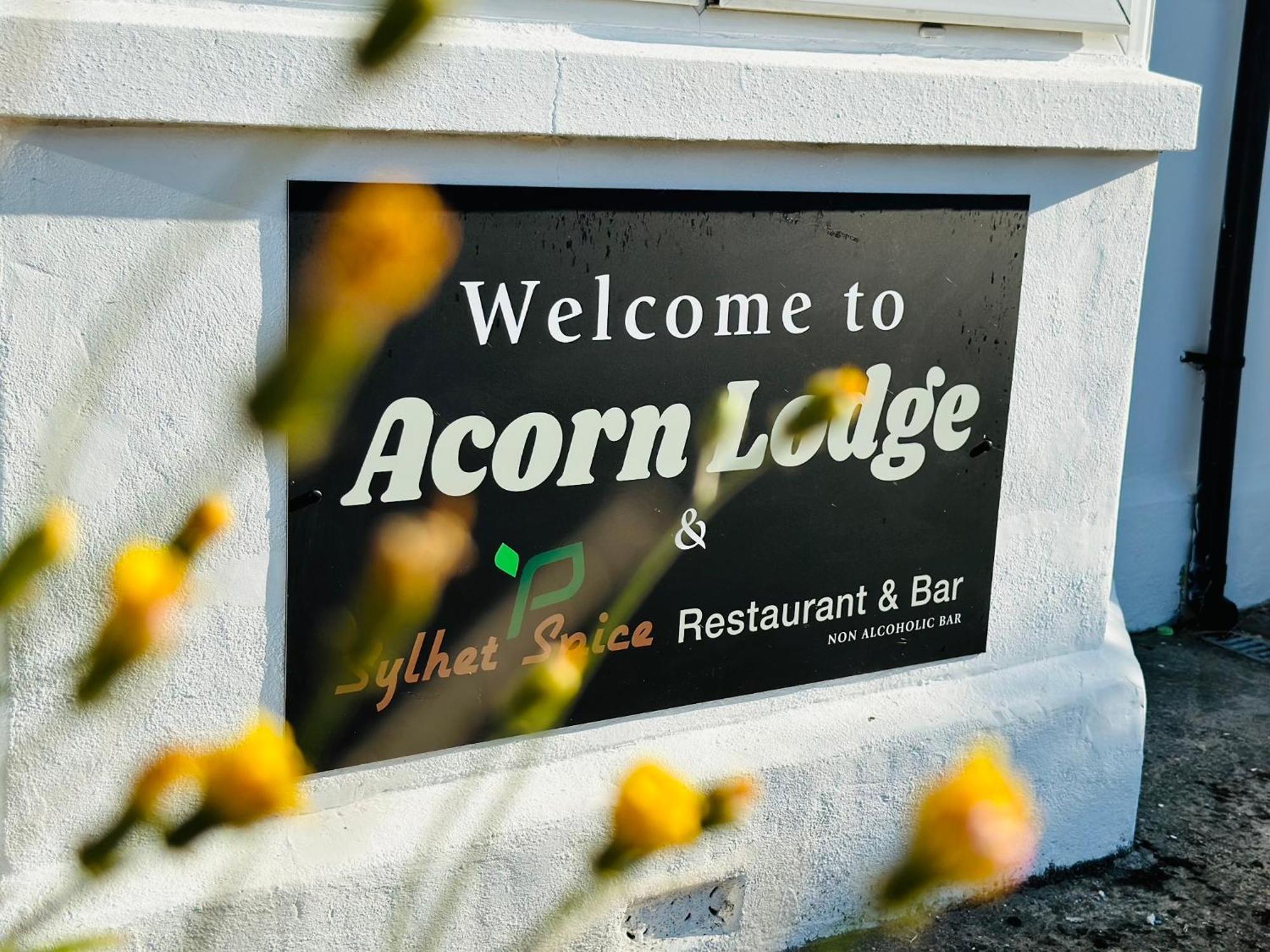 Acorn Lodge Hotel Gatwick & Parking Horley Dış mekan fotoğraf