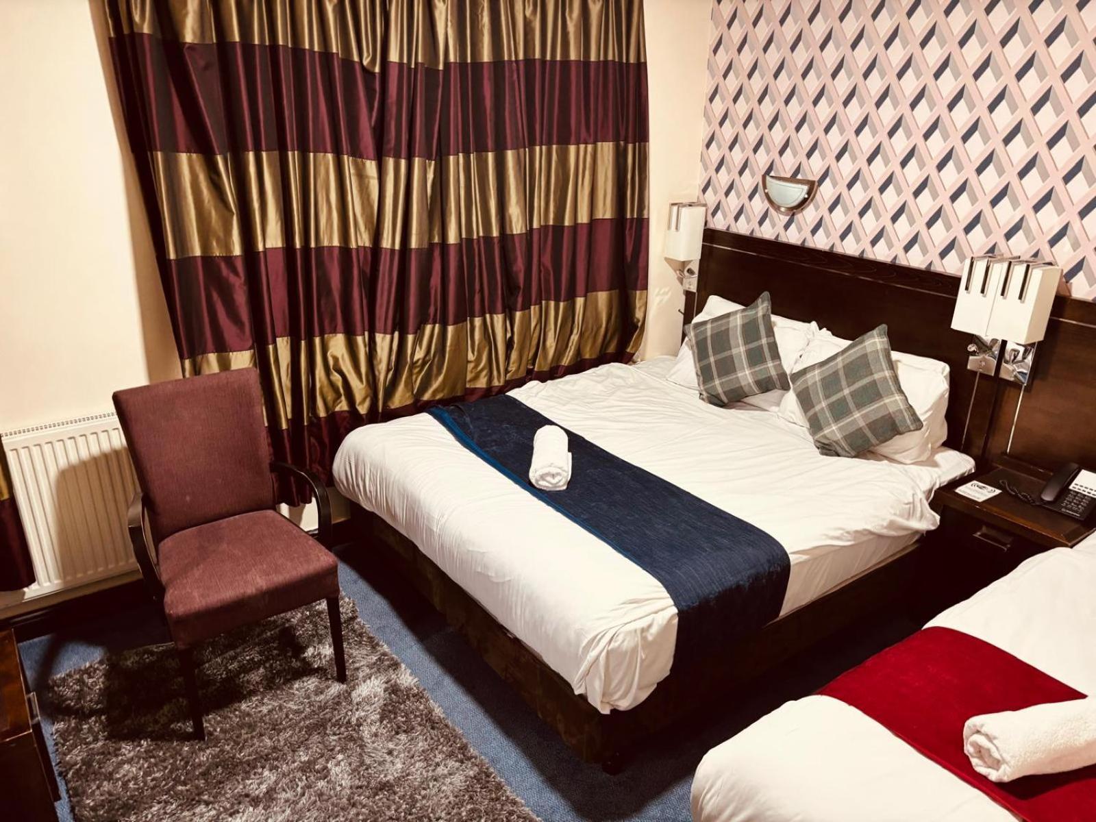 Acorn Lodge Hotel Gatwick & Parking Horley Dış mekan fotoğraf